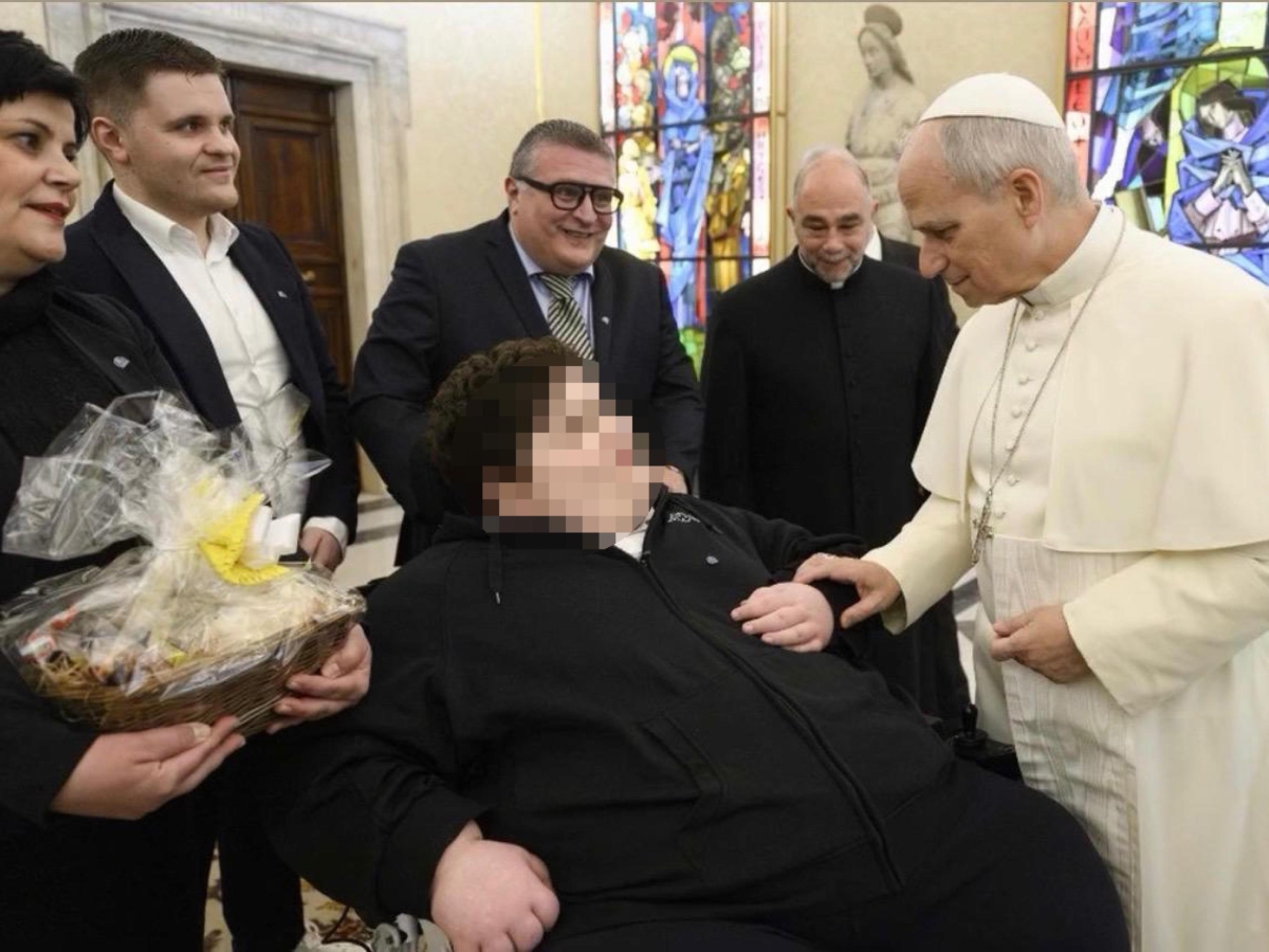 Papa Leone XIV benedice Mariano, il bambino di 12 anni che pesa 200 chili