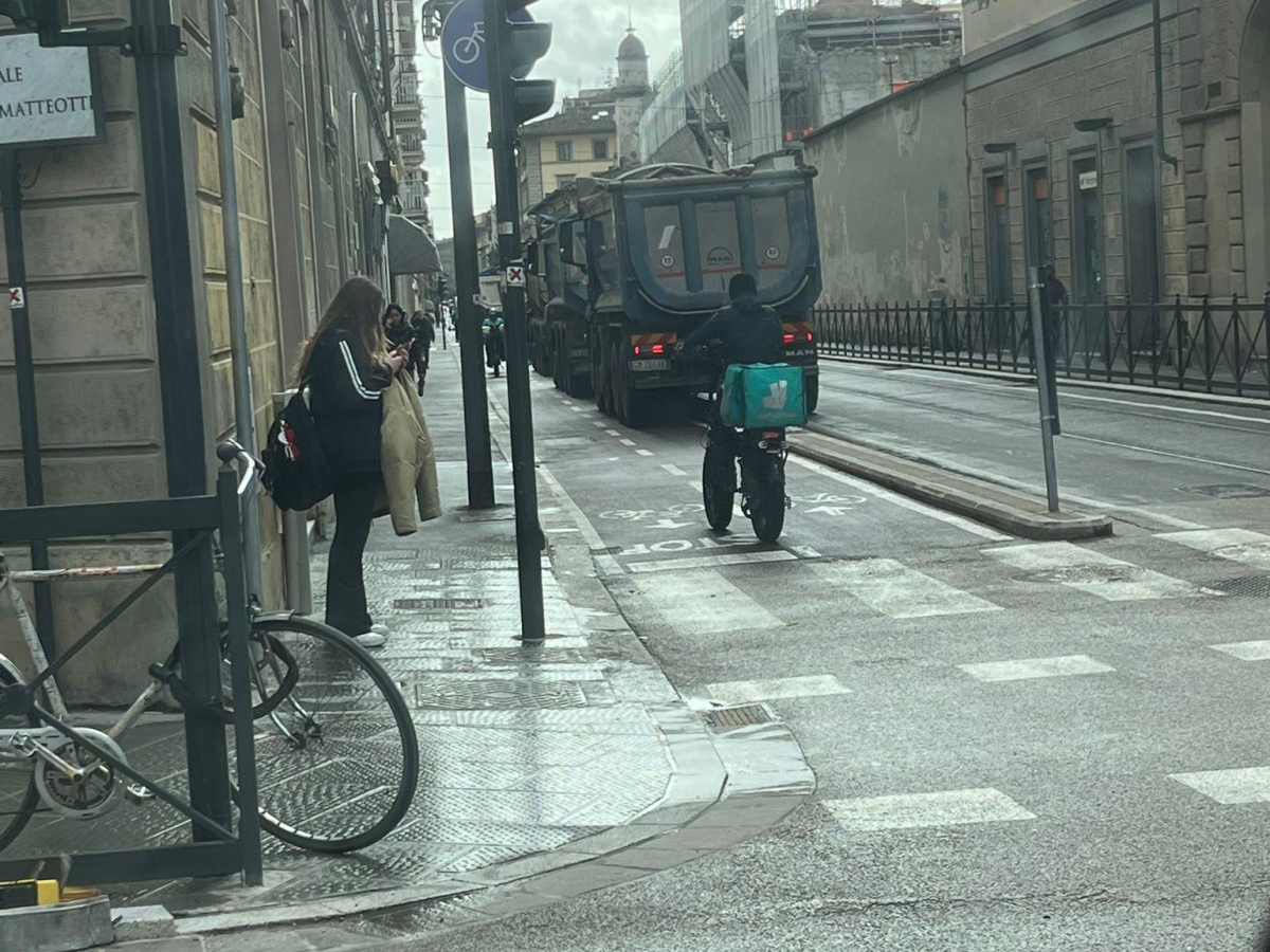 San Gallo, i lavori bloccano il quartiere: l’ira dei residenti (dopo le polemiche per il resort)