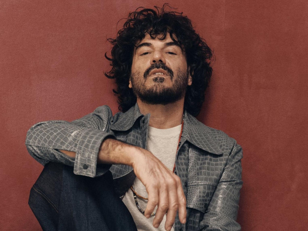 Francesco Renga a Sanremo: «La morte di mamma ha segnato le mie relazioni con le donne: sono scappato da Ambra (e anche dai Timoria). Ora mi sento risolto»