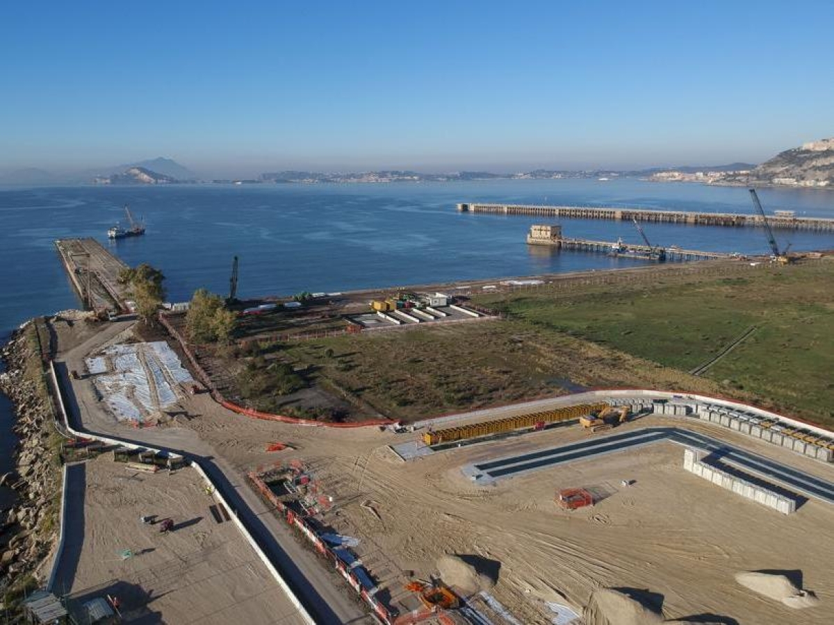 Aperte due inchieste sui lavori a Bagnoli. Ieri sopralluogo dei magistrati nel cantiere