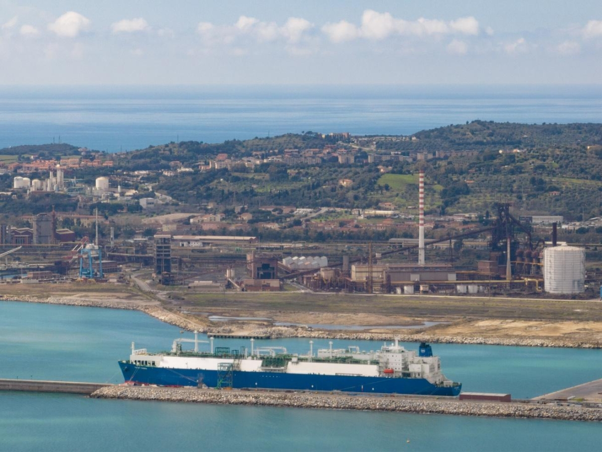 Il rigassificatore resterà a Piombino, il ministro: «Non c’è alternativa»