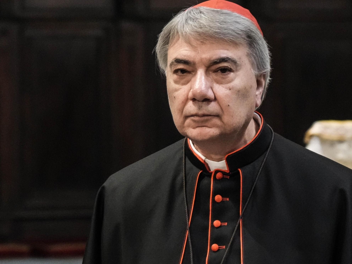 Il cardinale di Napoli in ospedale da Domenico per l'estrema unzione: «Mi sentivo molto vicino a lui. Essere qui è il senso della mia vita»