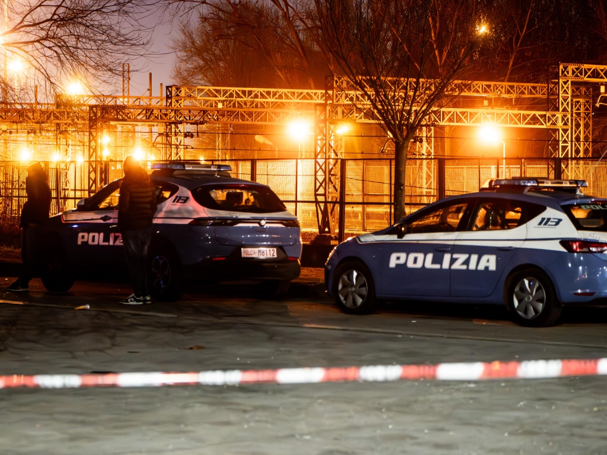 il doppio volto di cinturrino l agente che ha ucciso il pusher a rogoredo voleva il pizzo da zack 5 dosi e 200 euro al giorno da Xml2.corriere.it il doppio volto di cinturrino l agente che ha ucciso il pusher a rogoredo voleva il pizzo da zack 5 dosi e 200 euro al giorno