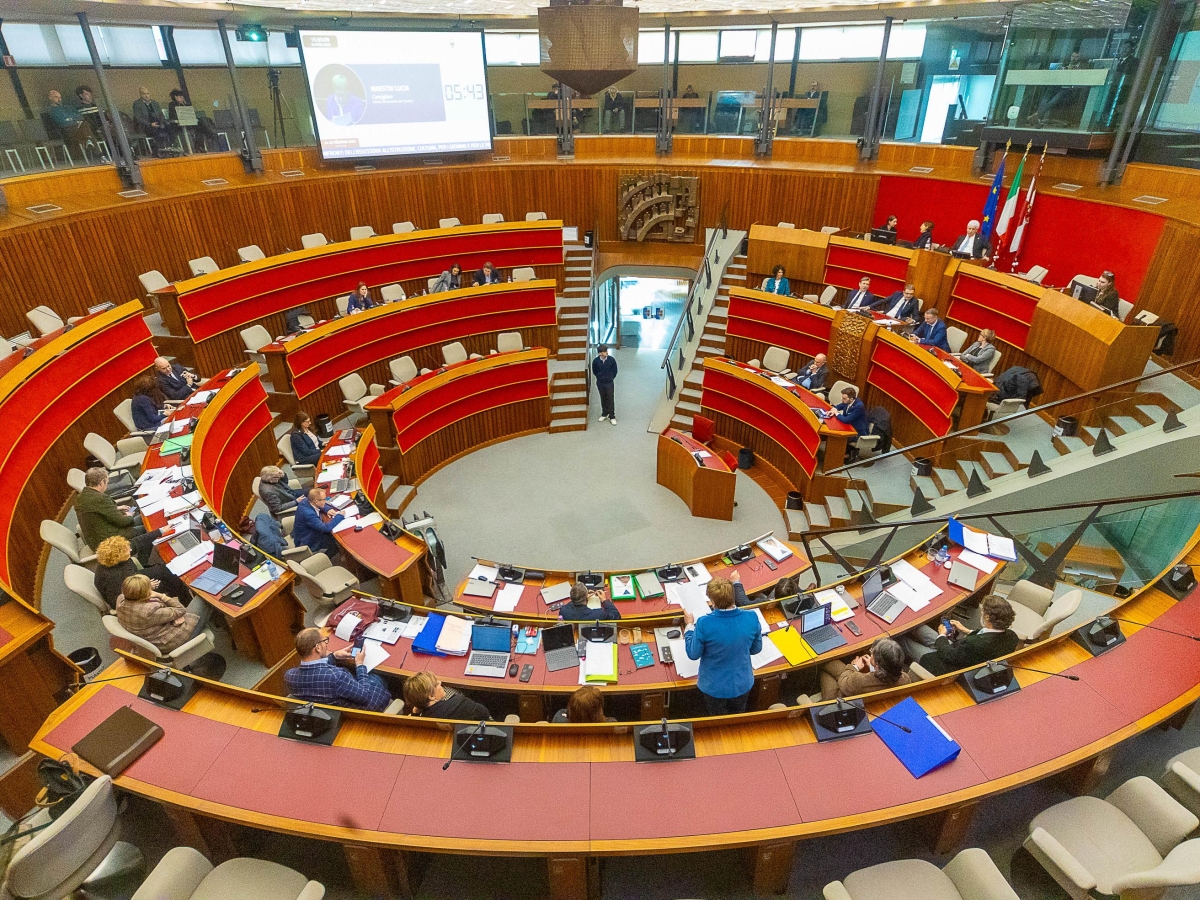 Caso Gerosa, l’opposizione non molla dopo il voto negativo sulla sfiducia: «Fugatti chiarisca la sua posizione»