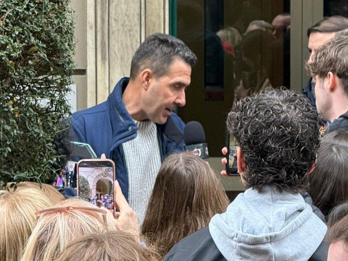 Vannacci in platea al Festival di Sanremo per il secondo anno consecutivo: «La canzone italiana fa parte del nostro patrimonio»