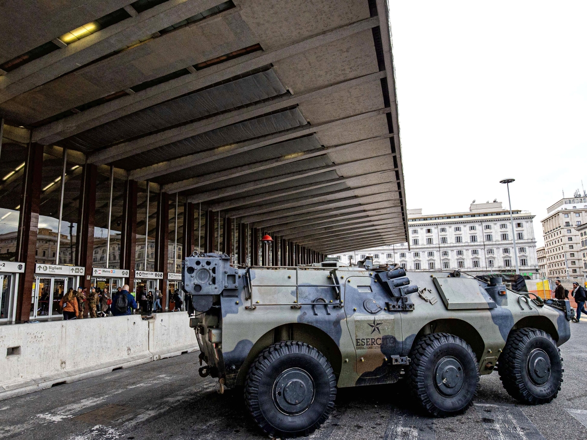 Stazione Termini, un mese di operazione sicurezza. Agenti e militari hanno blindato tutto