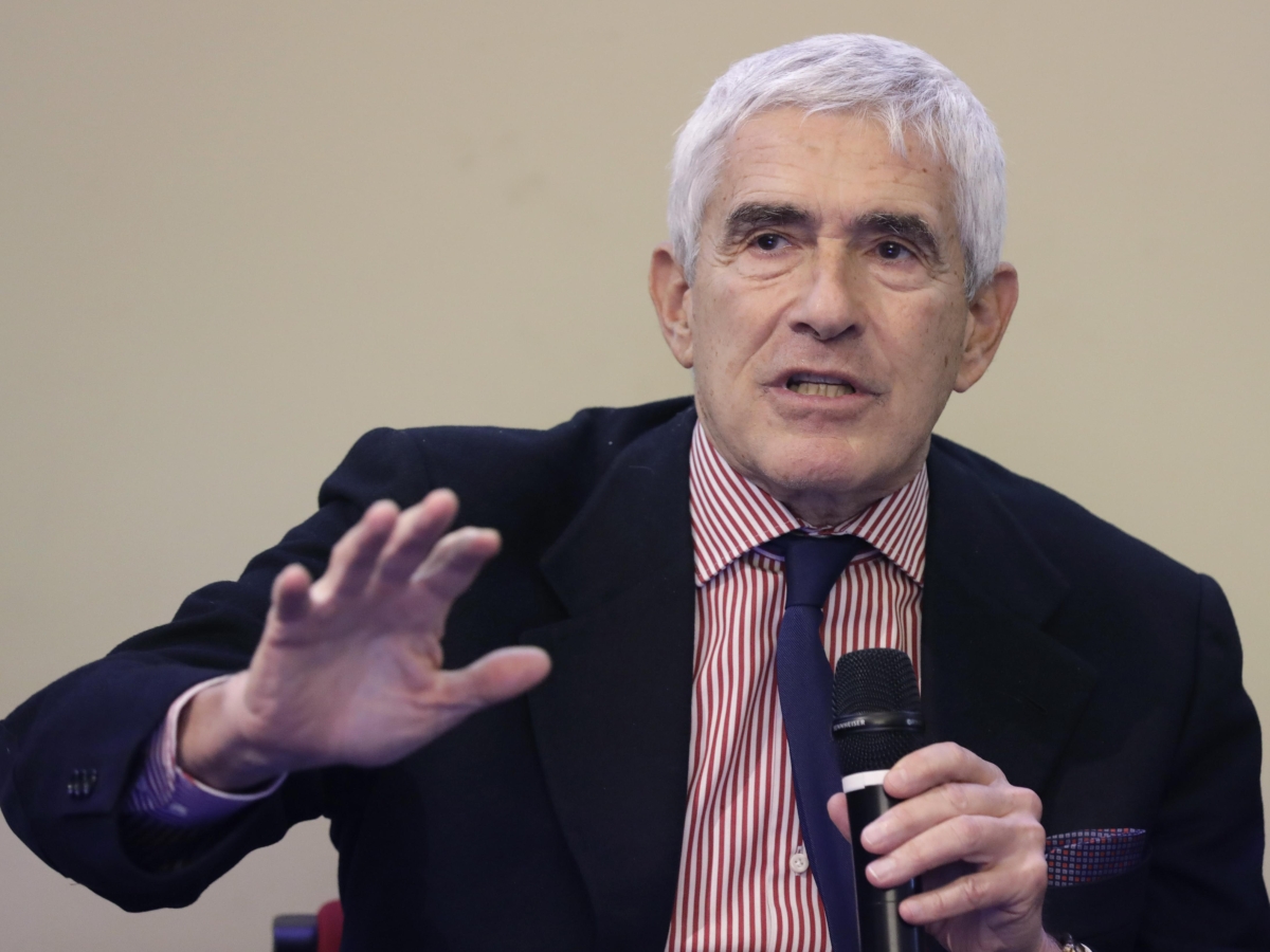 Casini sulle preferenze: «Elly e Giorgia, riflettete. Senza scelta degli eletti la politica verrà punita»