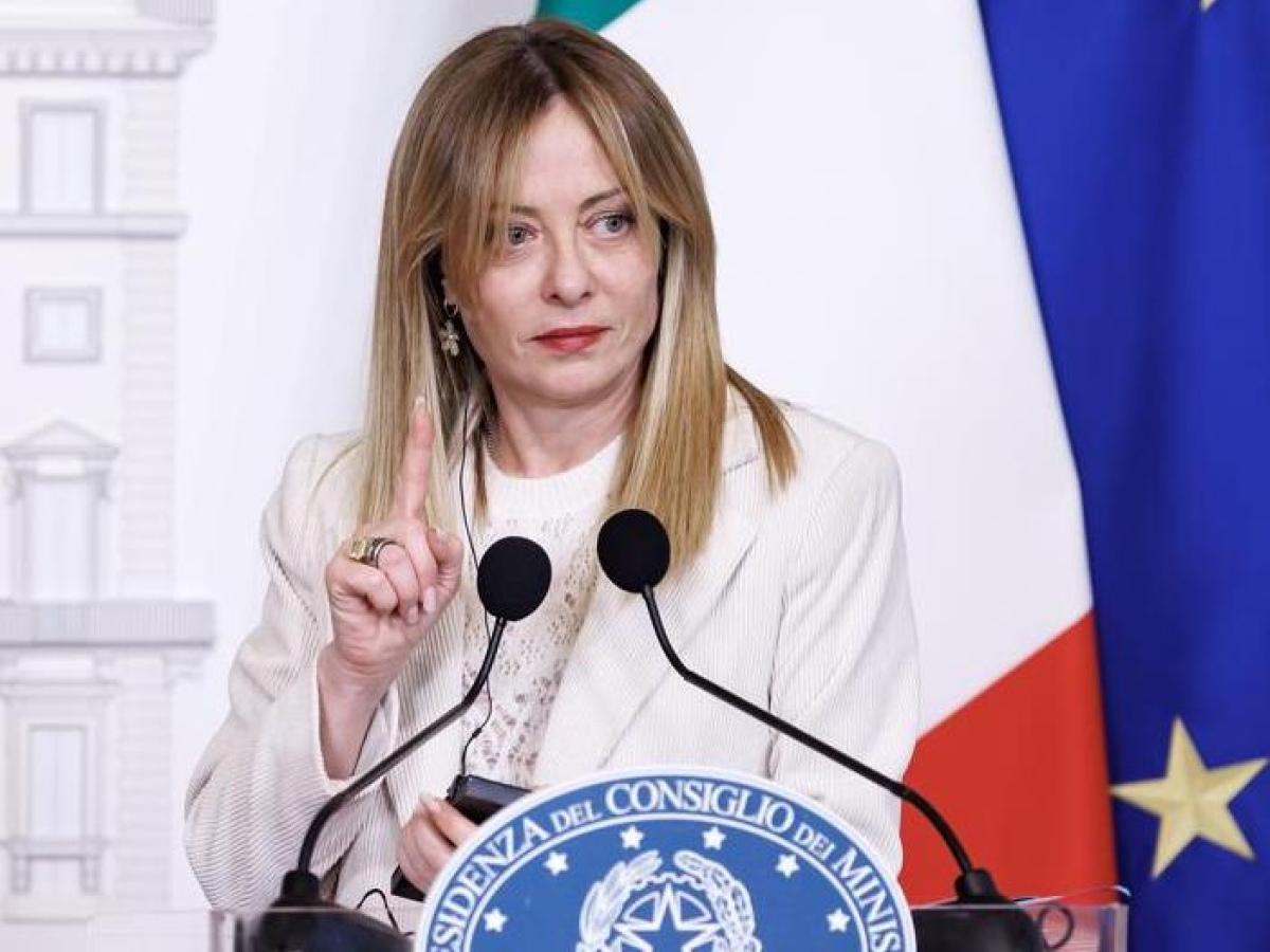 Meloni: al referendum vincerà il Sì. I big della sinistra insieme in piazza