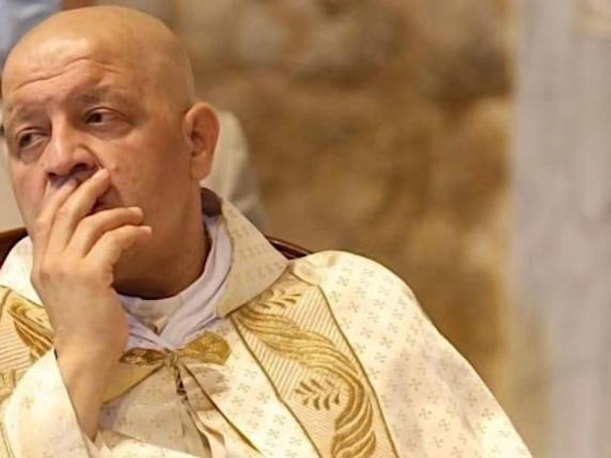In Libano i funerali di padre Pierre Al-Rahi, ucciso in un raid israeliano. Il Papa: «Il suo sangue sia seme di pace»