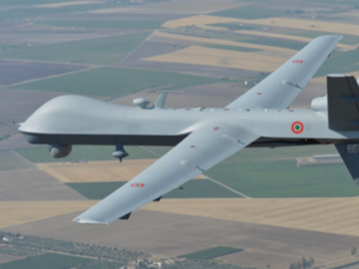 Drone colpisce la base italiana in Kuwait: distrutto un nostro velivolo. Portolano: «Era indispensabile per le nostre operazioni» Drone colpisce la base italiana in Kuwait: distrutto un nostro velivolo. Portolano: «Era indispensabile per le nostre operazioni»