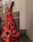 «L’albero di salvataggio», l’installazione di D'Agostino alla Lega Navale