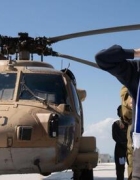 Israele, i racconti degli ex ostaggi: Nel tunnel ho dovuto scavarmi la fossa. Incatenato al buio. Operato alla mano senza anestesia