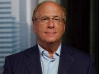 Larry Fink e la sfida di Davos: l’uomo d’affari più potente al mondo salverà l’Occidente dalla furia del suo amico Trump?