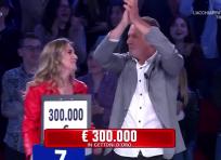 Ad «Affari Tuoi» padre e figlia vincono 300mila euro