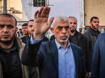 I mille occhi di Sinwar, il leader di Hamas che fa pedinare e schedare critici, spie e giornalisti di Gaza