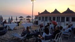 (fuori) Onda letteraria a Ostia: in spiaggia al tramonto parlando di stragi, delitti e misteri di Stato