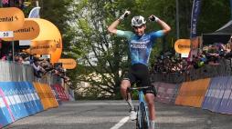 Giro d'Italia 2024, diretta tappa Pompei-Cusano Mutri: vince Valentin Paret-Peintre in solitaria, Pogacar a 3'13"