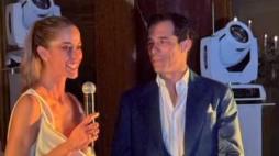 Elena Santarelli e Bernardo Corradi festeggiano 10 anni di nozze: la festa romana con tutti gli amici