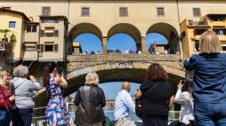 Firenze, torna il battello (elettrico) sull'Arno: ma c'è il rischio ingorghi