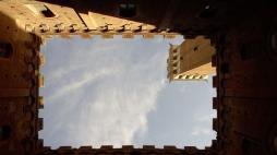 La torre del Mangia a Siena, il Gobbo   e   l’ora degli  automi
