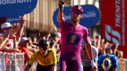 Giro d'Italia 2024, in diretta la tappa Riccione-Cento: Milan fa il tris!