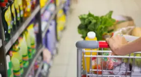 Supermercati e negozi aperti il primo maggio 2024: l’elenco completo