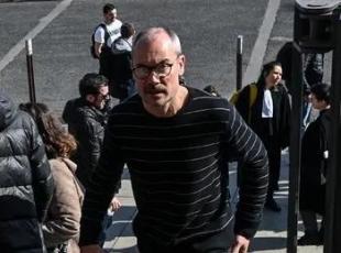 Vincenzo Vecchi rimarrà in Francia: l'ex no global non sarà estradato