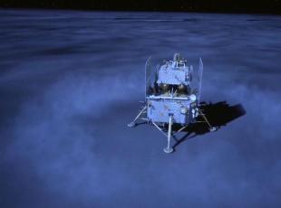 La sonda cinese Chang’e-6 ha raggiunto il lato nascosto della Luna: sarà la prima a raccogliere campioni nell'area più remota del satellite