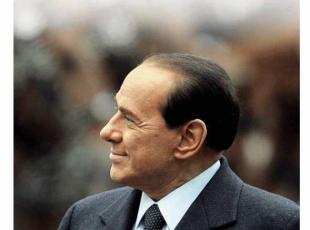 Berlusconi, i figli lo ricordano con una pagina di pubblicità sui giornali: «Dolcissimo papà»