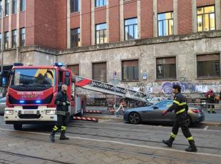 Milano, incendio al liceo Virgilio: