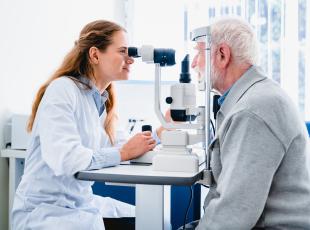 Maculopatia, cataratta e glaucoma, la denuncia degli oculisti: problemi nell'accesso alle nuove terapie per i costi elevati