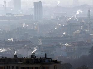 Il ritorno del freddo a Milano, si possono riaccendere i termosifoni? Ecco le regole