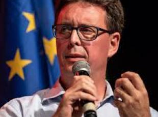 Elezioni Europee, Matteo Renzi si candida a sorpresa, il coordinatore toscano di Iv Nicola Danti si ritira