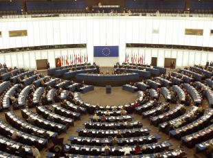 Quanto guadagna un europarlamentare? Oltre 10 mila euro al mese (al netto di diaria e rimborsi vari)