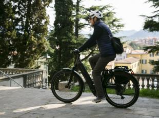 Brescia studia come diminuire il traffico: solo 5 scuole (su 186) rimborsano gli insegnanti che si spostano in bici