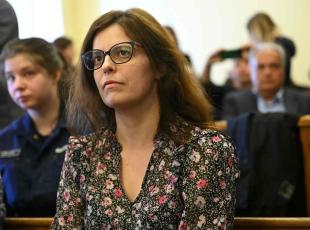 Ilaria Salis, l'avvocato ungherese: «Potrebbe uscire giovedì prossimo». Il padre Roberto: forti timori per la sua sicurezza