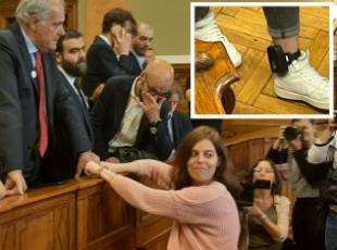 Ilaria Salis in tribunale a Budapest, per la prima volta senza catene: «Voglio ringraziare tutte le persone che mi hanno supportato»