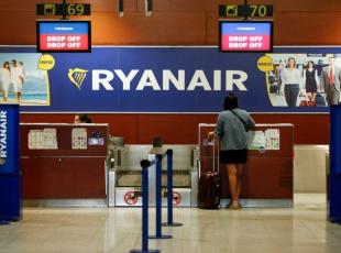 Voli low cost e pagamenti extra, dalla Spagna multa da 150 milioni a Ryanair, Vueling, easyJet e Volotea