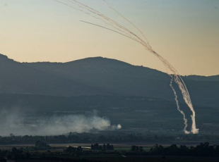 Israele - Hamas in guerra, le notizie di oggi in diretta | Fonti palestinesi: «Attacco israeliano contro una scuola a Gaza, 100 morti». Hamas: «Pericolosa escalation»