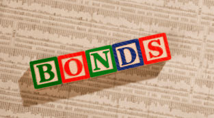 Bond, sfruttare l’effetto tassi con le scadenze a 5-7 anni: dal Btp Valore ai fondi su «ibridi» e high yield