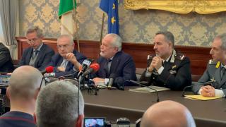 Scontri ultrà a Napoli, ​De Laurentiis: «Serve legge anti-hooligans»