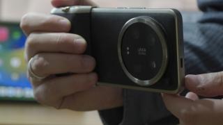 Xiaomi 14 Ultra con il camera kit