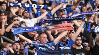 I tifosi dell'Atalanta festeggiano a Bergamo la vittoria dell'Europa League - La diretta video
