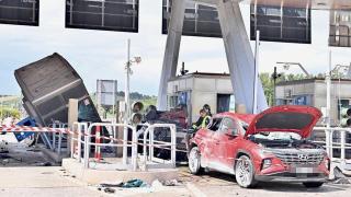 L'incidente al casello autostradale di Rosignano: ecco cosa è successo
