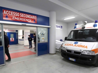 Bacolicade dalla moto e muore sul colpo: ferita la ragazza che era con lui