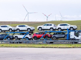 Autonel 2025 immatricolazioni a 1,5 milioni: dicembre cresce ma l’anno chiude a -2,1%