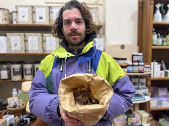 La seconda vita del contadino urbano: «Con Tesla guadagnavo 8.000 dollari al mese ma ho scelto di coltivare funghi nel centro di Milano»