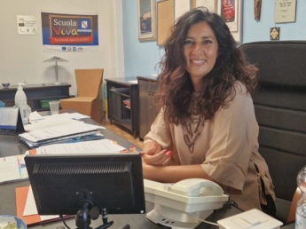 Valeria Pirone, la preside di Ponticelli che per prima ha adottato i metal detector a scuola: «Effetti positivi, i ragazzi ora si sentono sicuri»