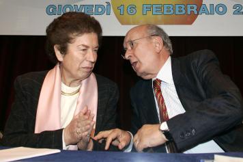 É il 2007, con Rosa Russo Iervolino alla Convention de La Margherita all’hotel Continental di Napoli