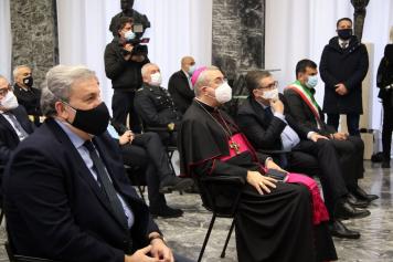 Il presidente della Regione Puglia, Michele Emiliano e il neo vescovo di Bari, Giuseppe Satriano